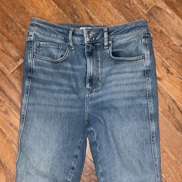 We The Free Women’s 28 High Rise Slim Frayed cropped Jeans - Picture 5 of 13